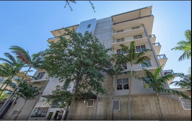 Building Photo - 410 NW 1st Ave