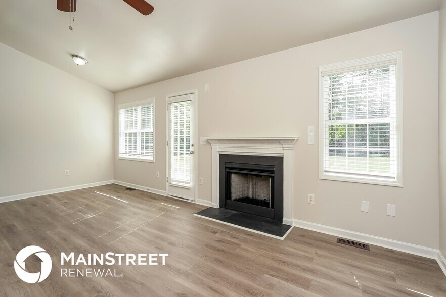 Building Photo - 7873 Springdale Meadow Dr