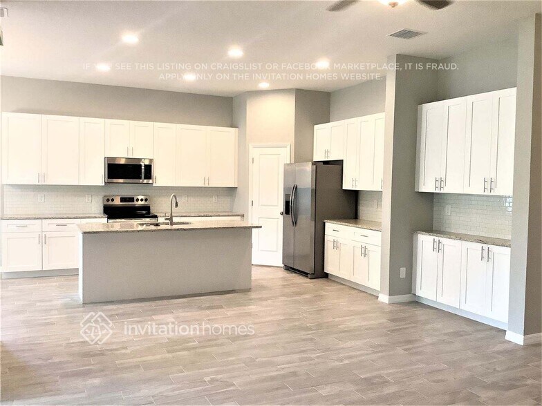 Building Photo - 241 Majestic Sundown Ct