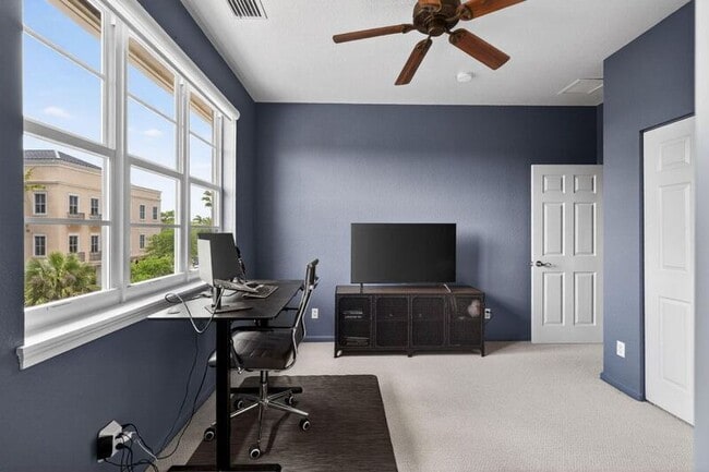 Building Photo - 150 Cat Rock Ln