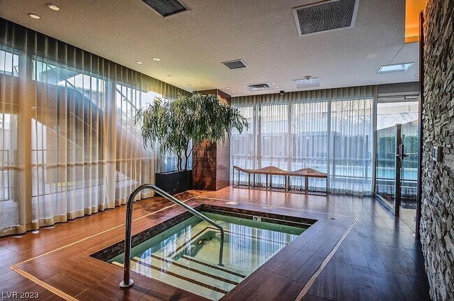 Building Photo - Gorgeous and Fully Furnished Penthouse Style Condo at The Martin