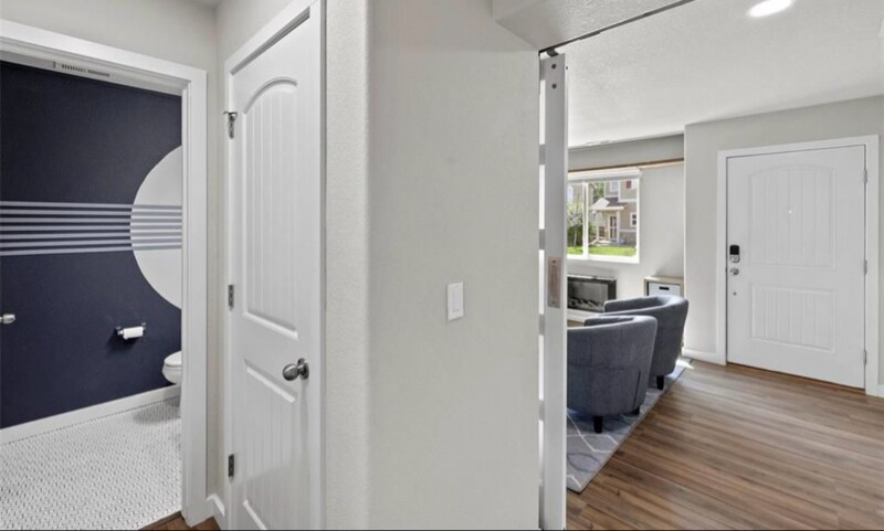 Building Photo - 4032 Silver Star Grove
