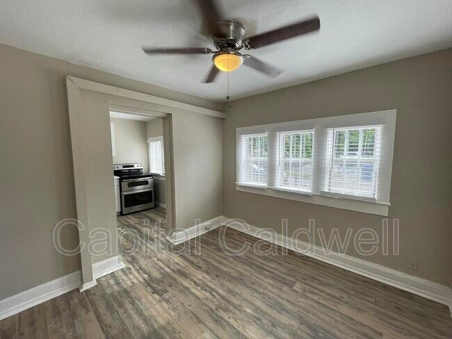 Building Photo - 1028 E 17th Ave