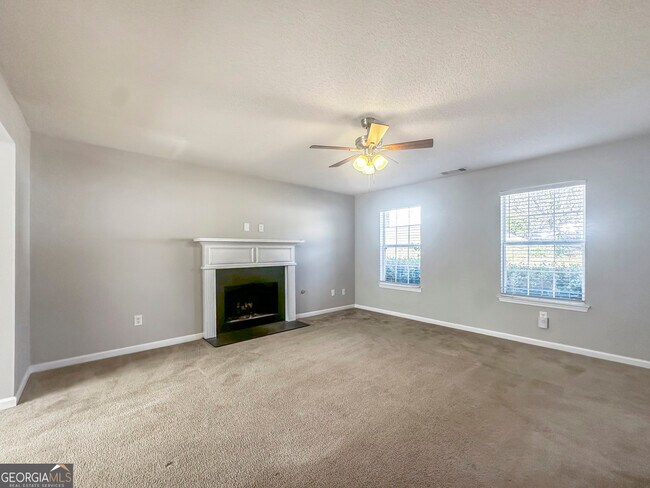 Building Photo - 3901 Swooping Ct