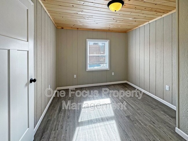 Building Photo - 27 S Highland St