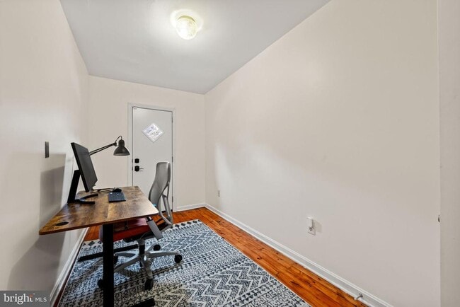 Building Photo - 139 Hawaii Ave NE