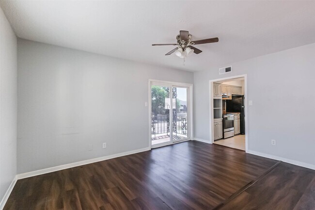 Building Photo - 5922 Fairdale Ln