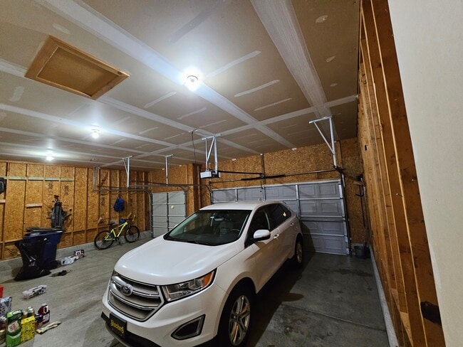 Building Photo - 373 S Grand Mere Ct