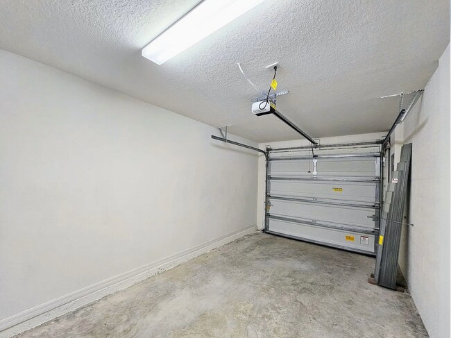 Building Photo - 15001 Caspian Tern Ct