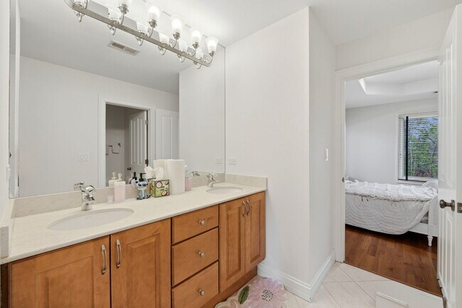 Building Photo - 2181 2nd St