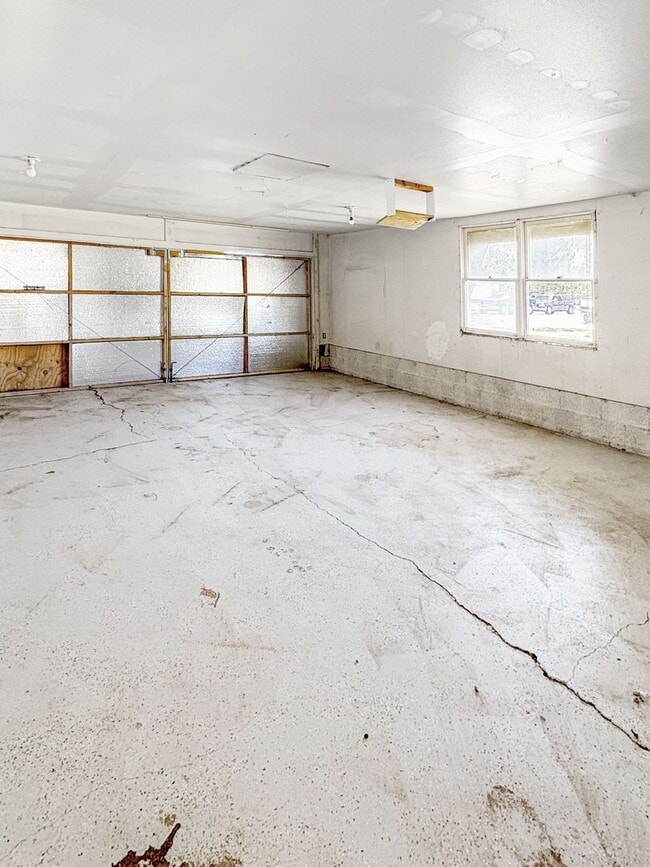 Building Photo - 1207 E Scharbauer St
