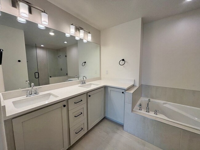 Building Photo - BRAND NEW TOWN HOME READY TO MOVE IN