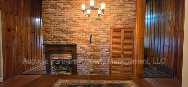 Building Photo - 289 Ashbrook Dr