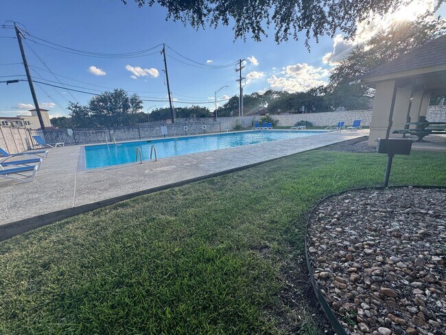 Building Photo - GATED COMMUNITY  |  STONE OAK  |  4 BEDROO...