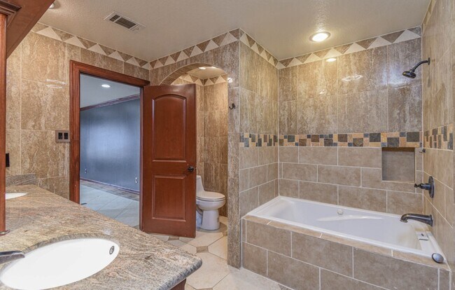 Building Photo - 10126 Rosbrook Dr