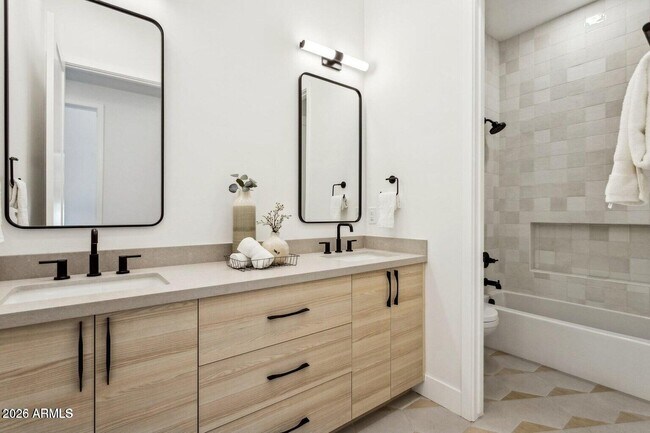 Building Photo - 6323 N 10th Dr