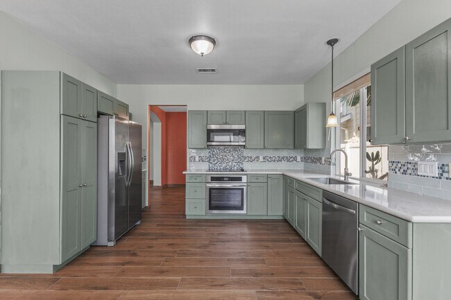 Building Photo - Spacious 4BD/3BA with Solar & Private Yard | Pet-Friendly Home in Ewa Beach