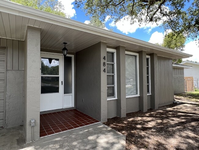 Building Photo - **Affordable Rental home in Silver Springs...