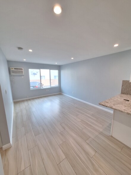 Building Photo - 4660 Kester Ave