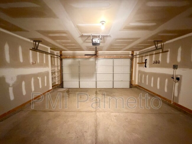 Building Photo - 226 Elsoma Dr