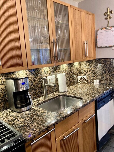 Building Photo - 12209 Braxfield Ct