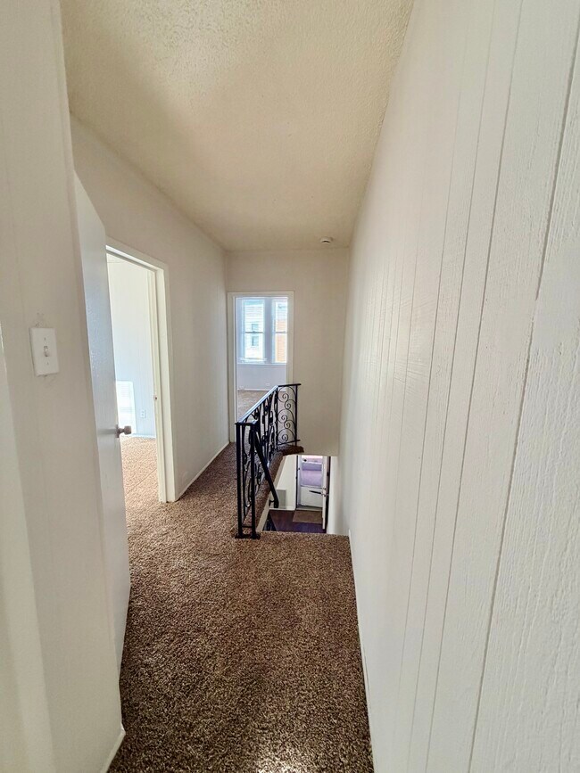 Building Photo - 2084 E Pacific St