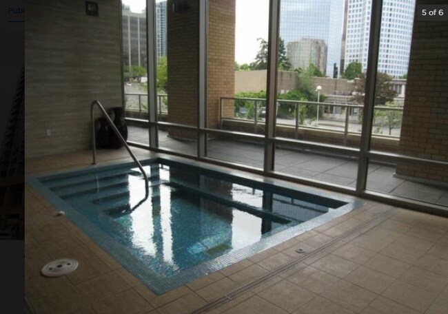 Building Photo - Bellevue Washington Square. One bed, One full bath. 1 Reserved parking. 17th floor. Concierge