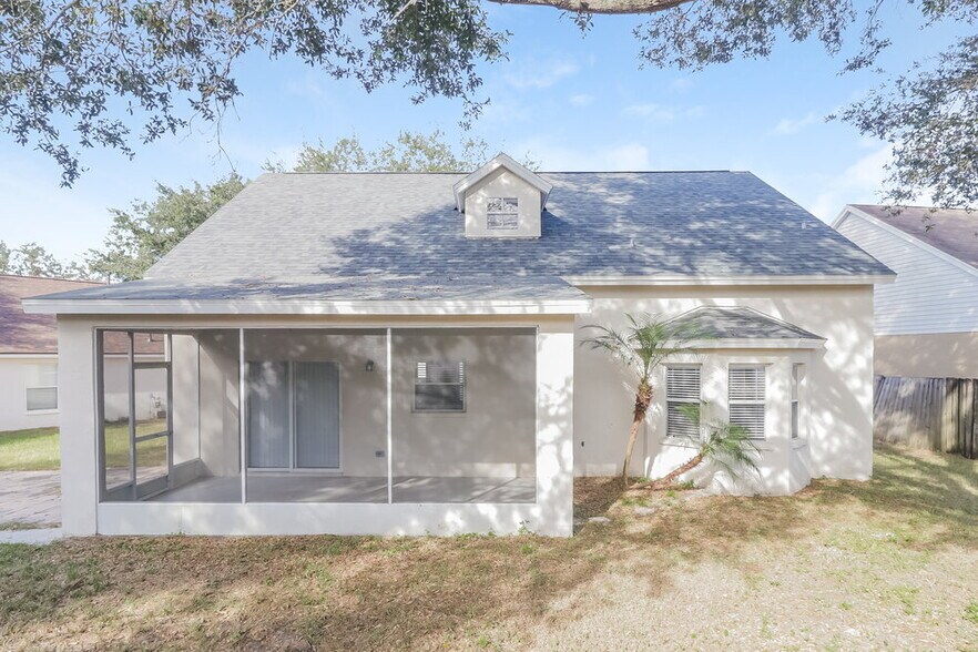 Building Photo - 605 Back Water Ct