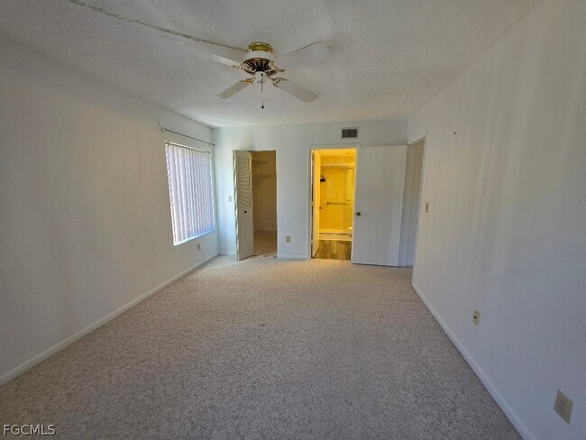 Building Photo - 9970 Sailview Ct