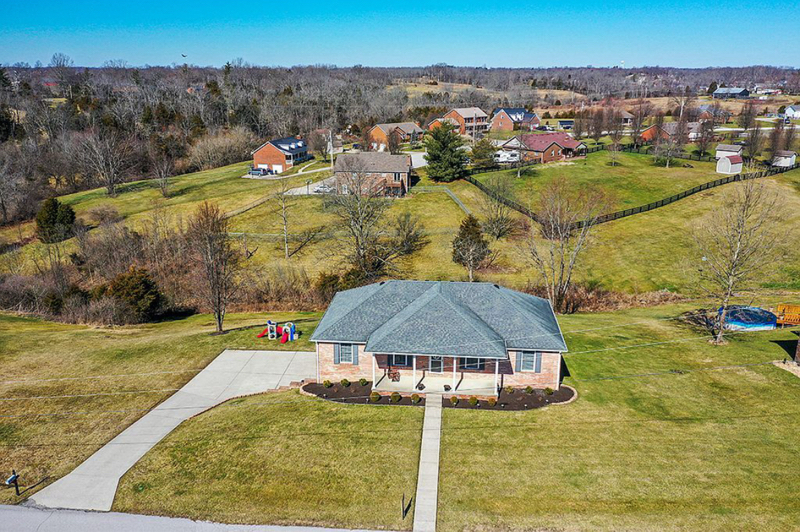 Building Photo - 1020 Echo Valley Dr