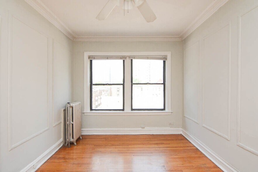 Building Photo - 1169 N Dearborn