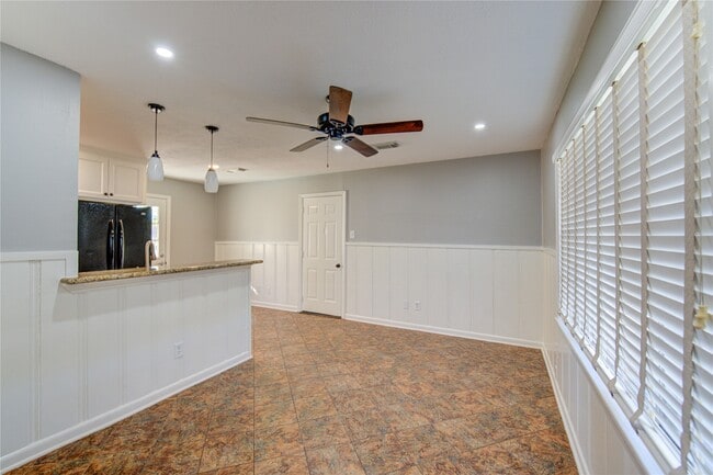 Building Photo - 2714 Southmore Ave