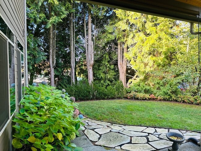 Building Photo - Beautiful Custom Felida Home