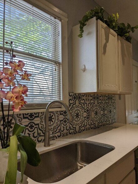 Building Photo - 123 E Norwood Ct