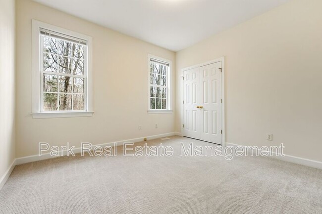 Building Photo - 304 Chatham Forest Dr