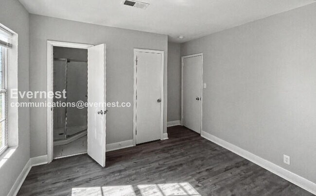 Building Photo - 5221 Jefferson St