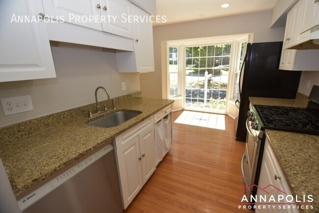 Building Photo - 1650 Albermarle Dr