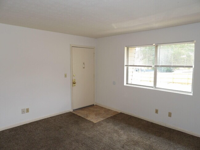 Building Photo - 1325 Powhatan Trail