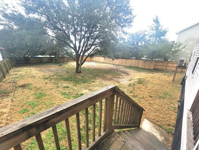Building Photo - Stunning 4 Bedroom, 2.5 Bath Home Just 3 Blocks to Chesapeake Bay