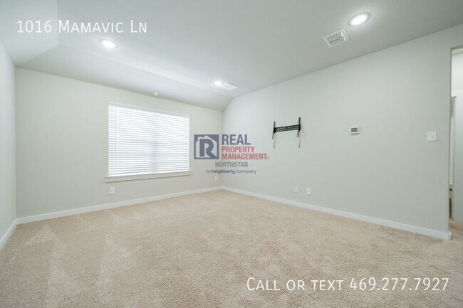 Building Photo - 1016 Mamavic Ln