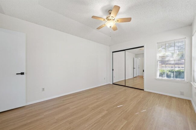 Building Photo - 11604 Norwegian Wood Dr