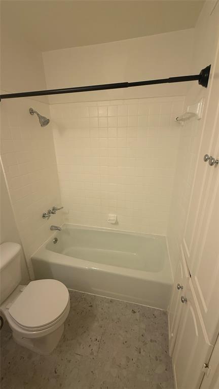 Building Photo - 500 E Riverside Dr