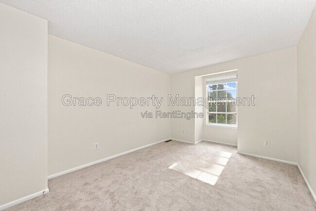 Building Photo - 2881 W Long Dr