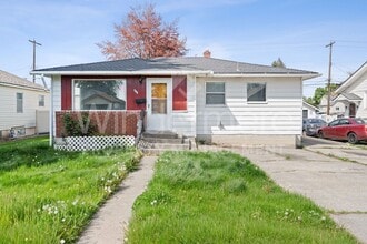Building Photo - North Spokane Gem