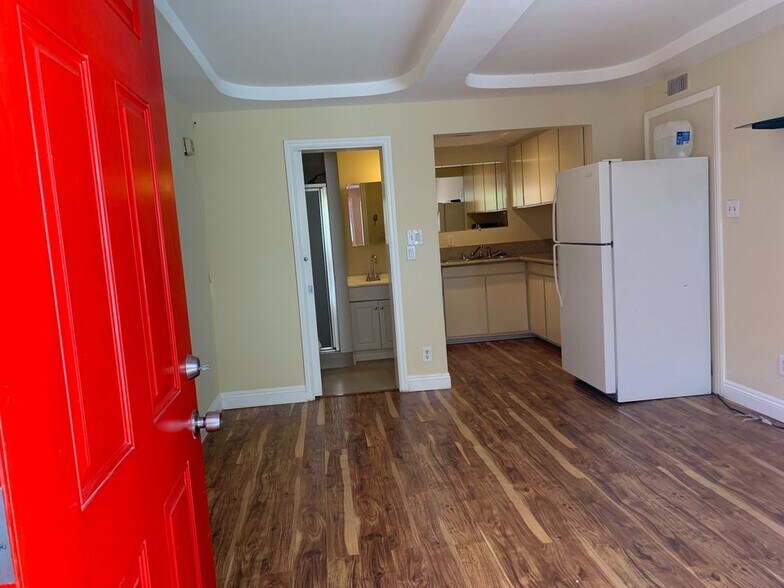 Building Photo - 22752 Cavalier St