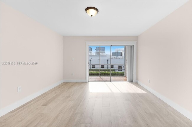 Building Photo - 8752 SW 12th St