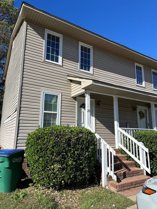 Building Photo - Pre Lease This Townhome Today!!!