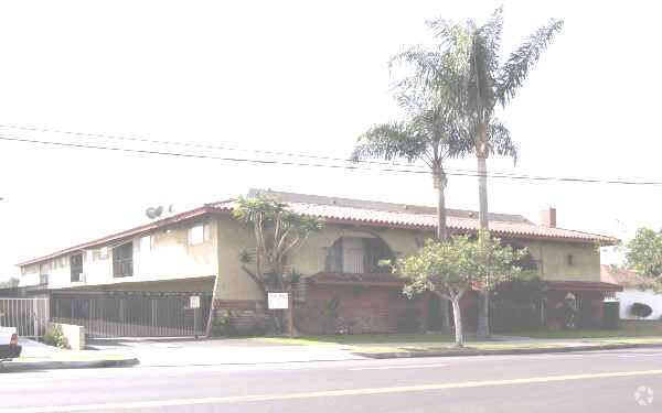 Primary Photo - Villa Viejo Apartments