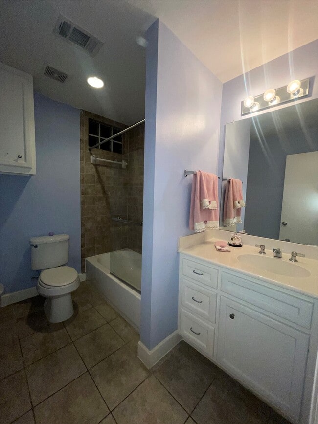 Building Photo - 7650 Springhill St