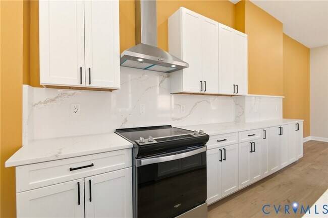 Building Photo - 316 W Clay St